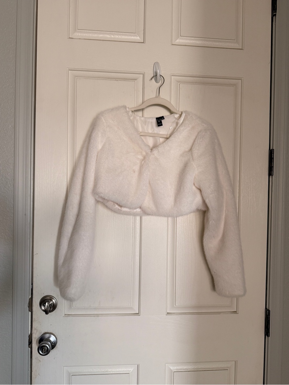Windsor Ivory Faux Fur Cropped Jacket